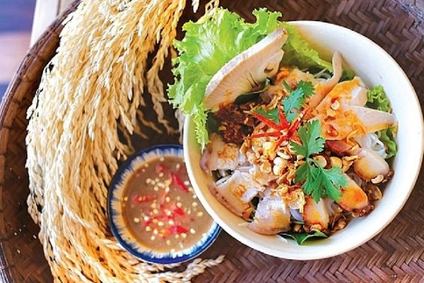 Hướng dẫn cách làm bún mắm nêm đậm đà xứ Huế